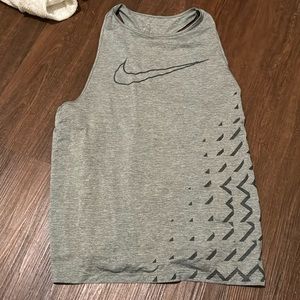Nike top